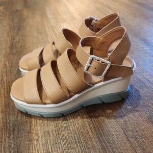 Sorel Women's Joanie III Size 7.5 Ankle Strap Sandals